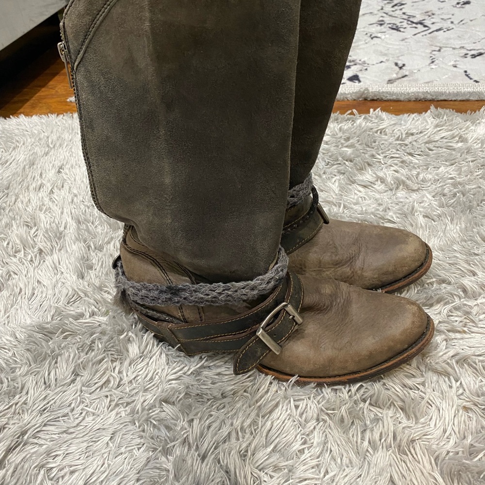 Distressed corral boots - Picture 4 of 7